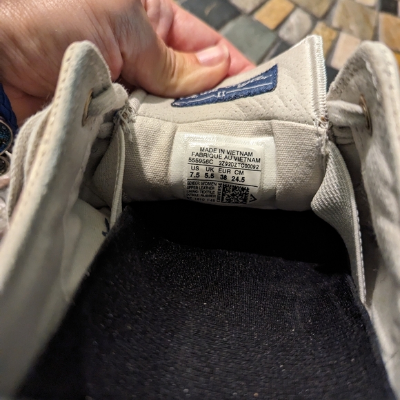 Beige leather converse - Picture 3 of 5